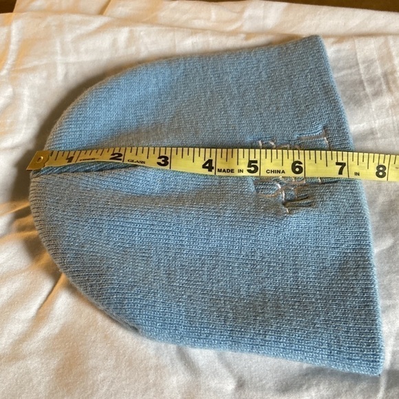 🦄 one Tree Hill Light Blue Beanie - Picture 8 of 12
